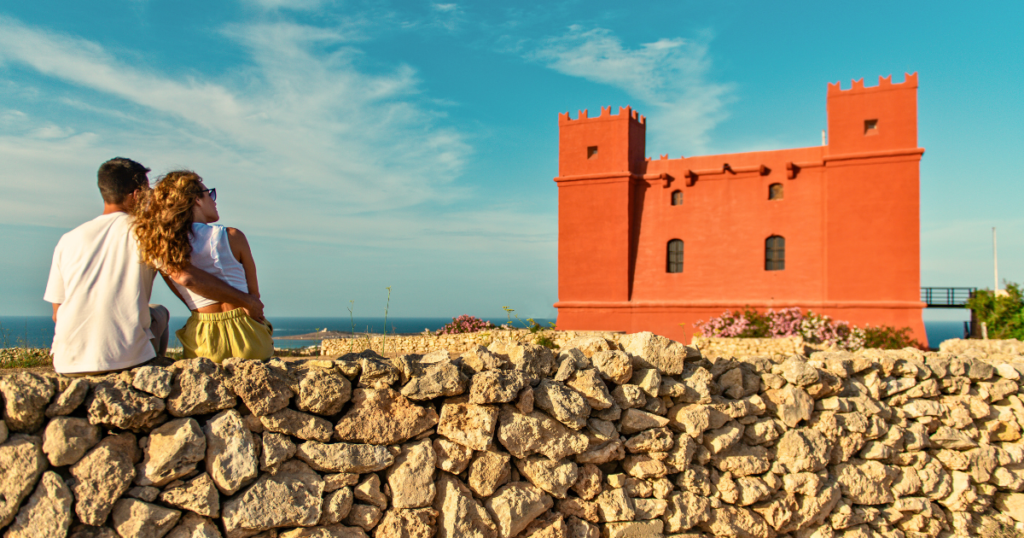 Red Tower en Malta Near to Tortuga Malta